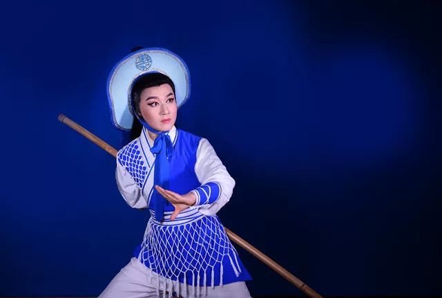 费鑫萍