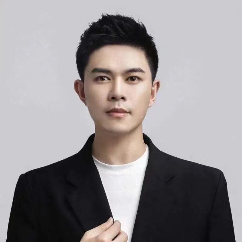 王炜佳