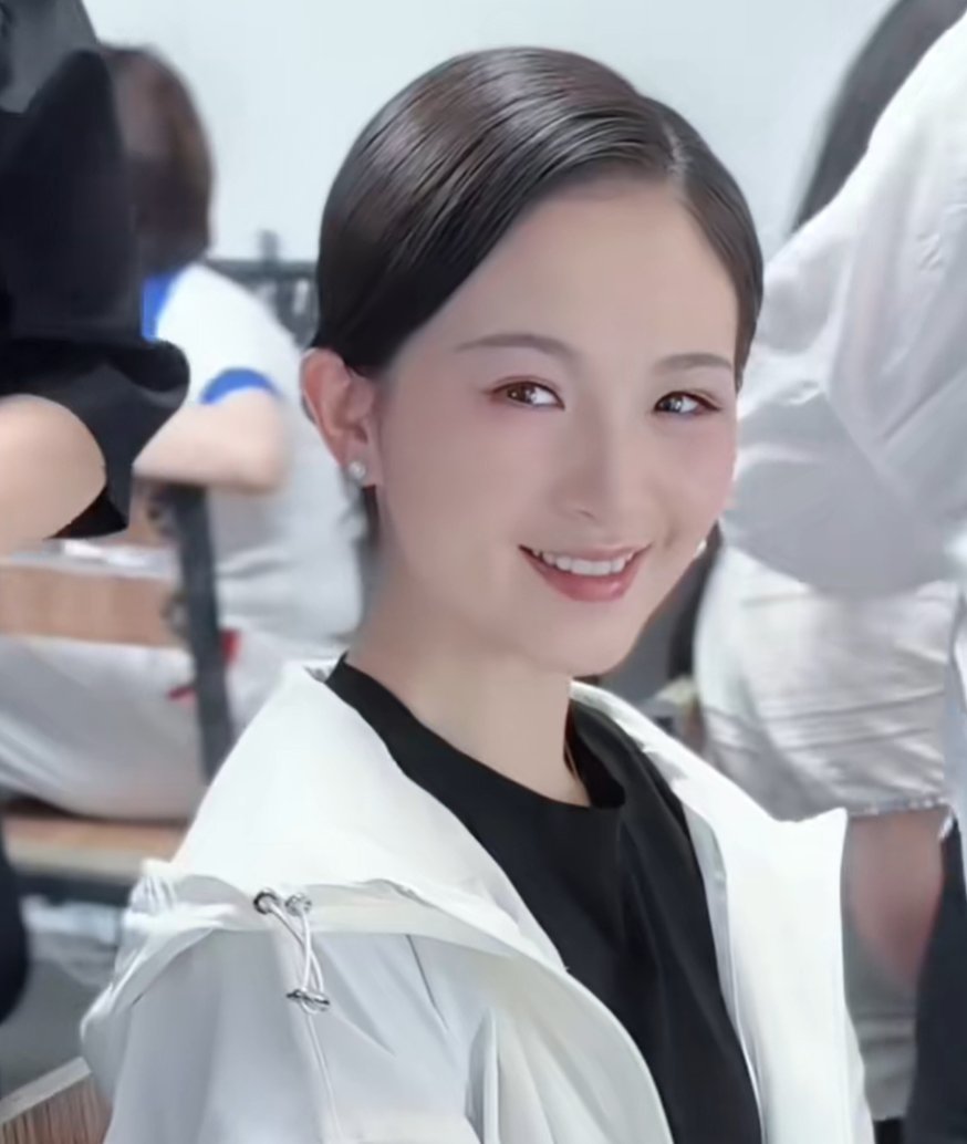 何青青